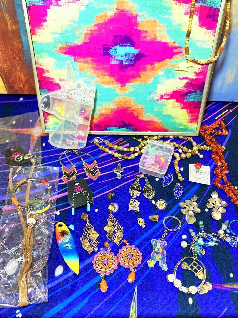 MIXED RANDOM JEWELRY LOT